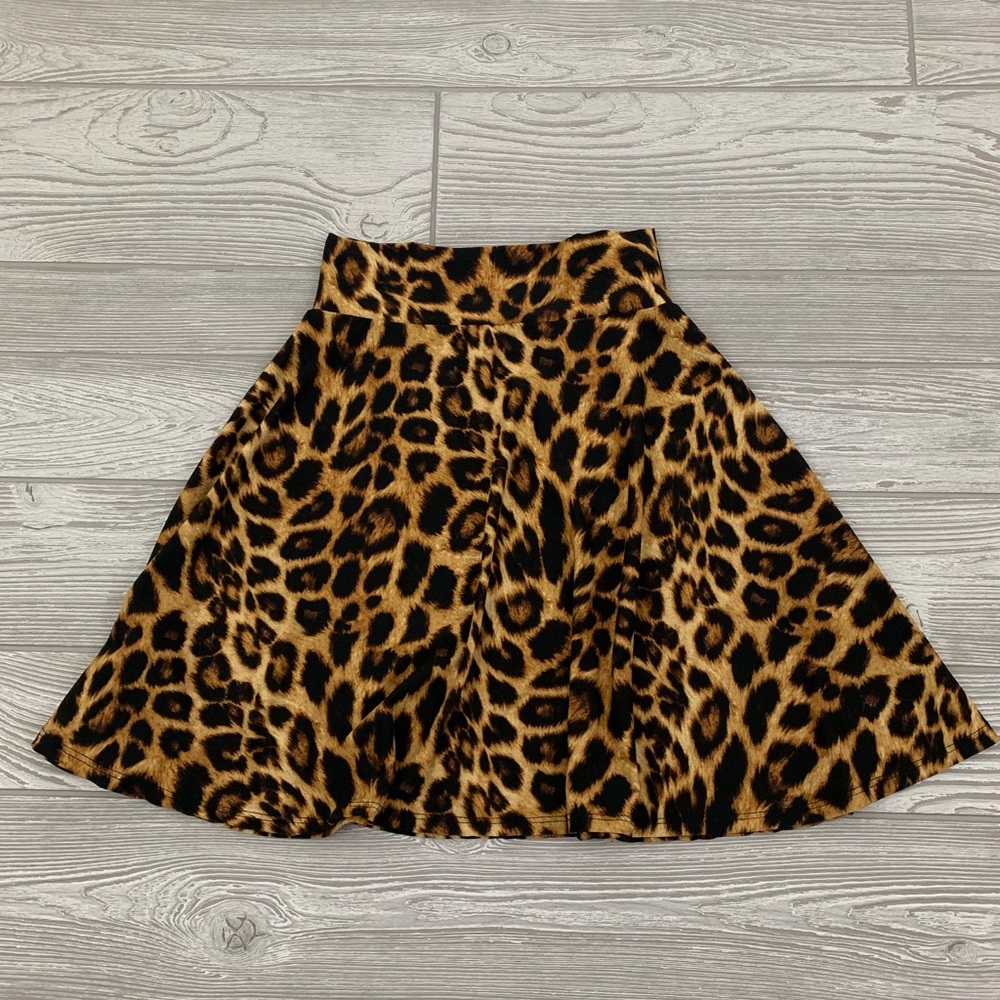 EUC LuLaRoe Kids Azure Skirt 8